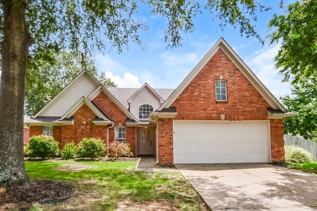 Building Photo - 1859 Winners Circle Cove