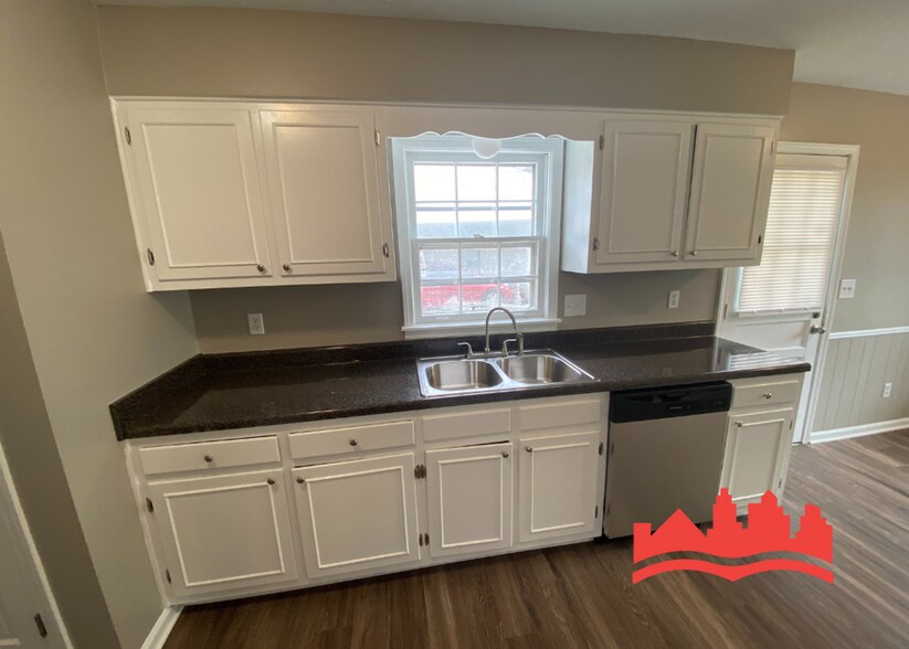 Building Photo - 3428 Emerald St