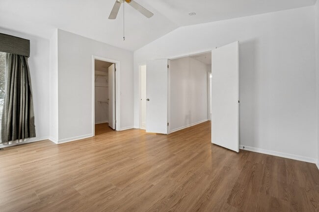 Building Photo - 67 Bentley Ct