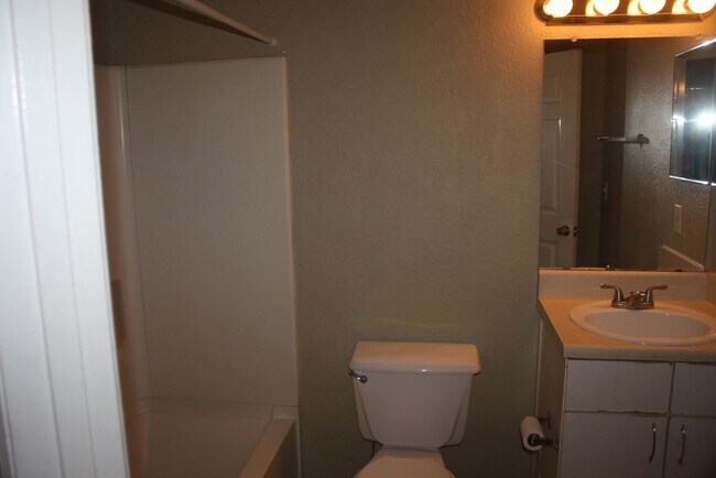 Building Photo - 5016Park2227