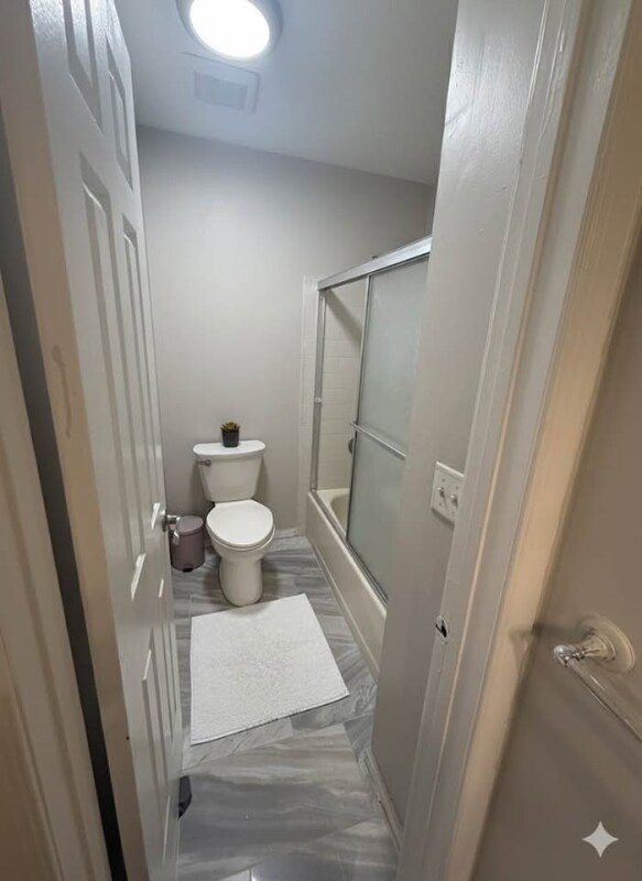 Building Photo - 20 Lawry Ct