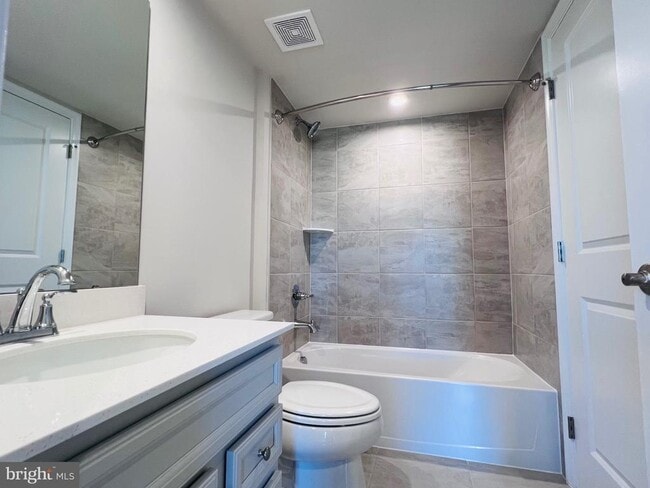 Building Photo - 9212 Edenderry Dr