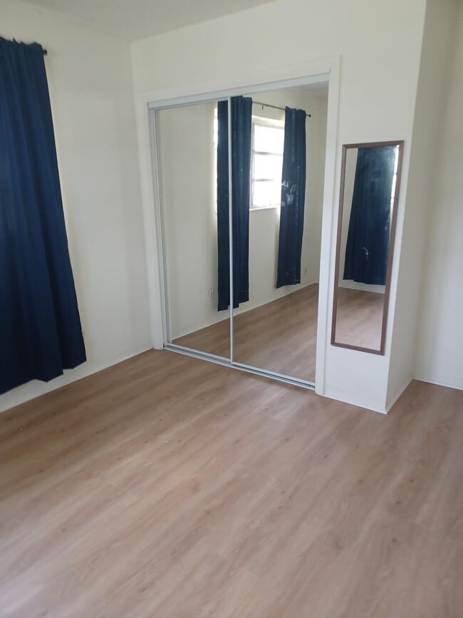 Building Photo - 1132 SW 3rd St