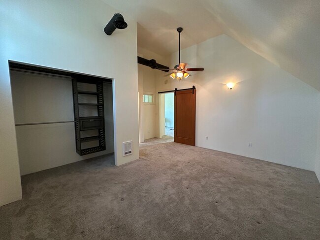 Building Photo - Stunning 3-Bedroom Craftsman Home in Kendall Yards