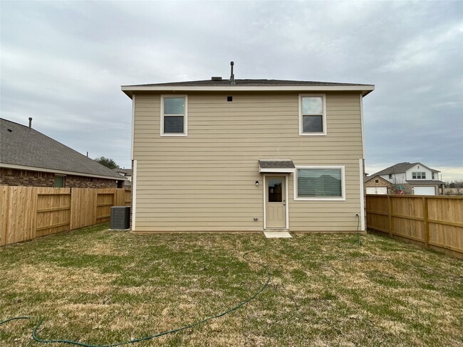 Building Photo - 24019 Steep Climb Dr