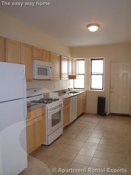 Building Photo - 217 Highland Ave