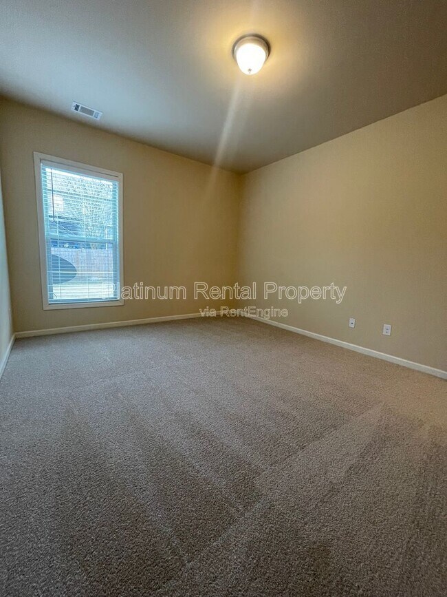 Building Photo - 5755 Rialto Way