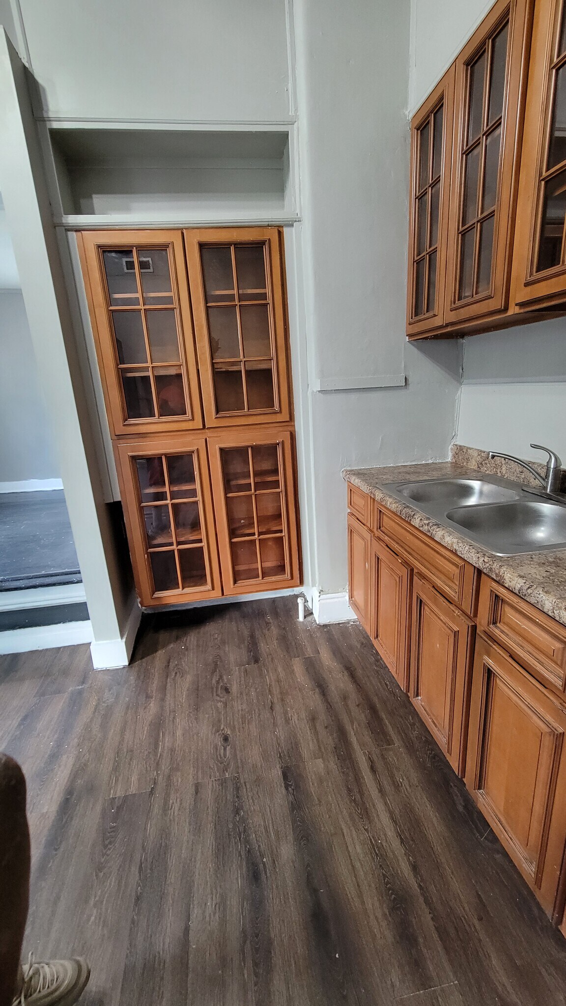 Updated Cabinets - 3682 Craig Ave