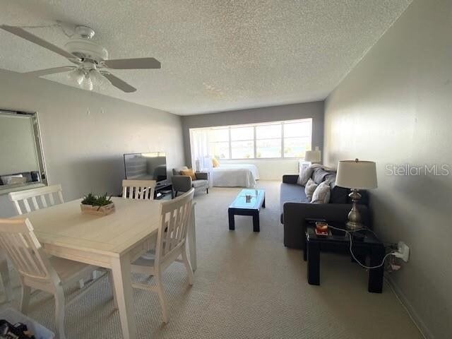 Building Photo - 4575 Cove Cir