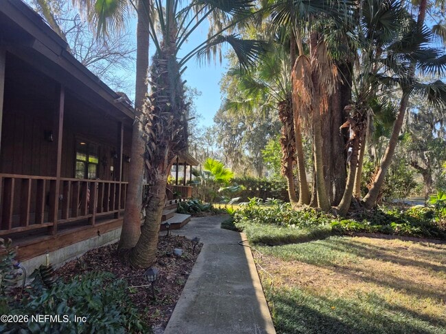 Building Photo - 1729 Coulee Ave