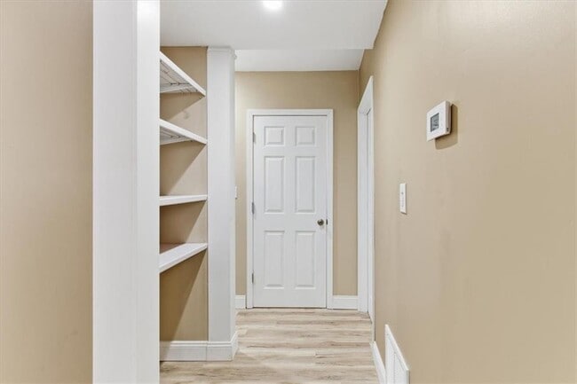 Building Photo - 3268 Briarwood Blvd