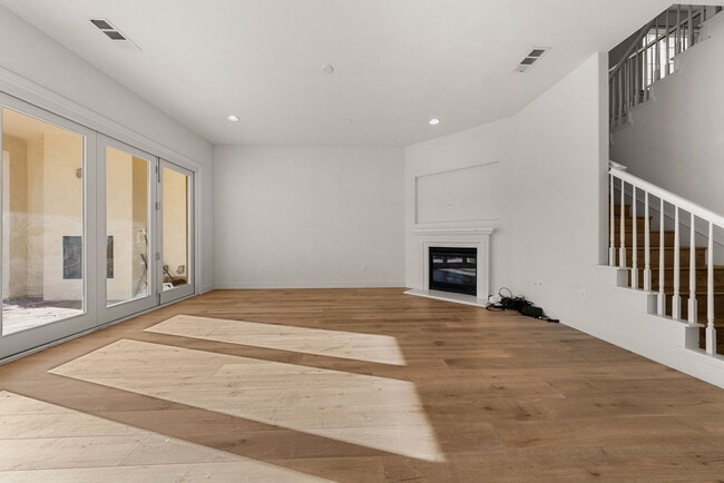 Building Photo - 7585 Mindy Mae Ln