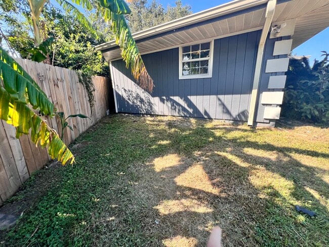 Building Photo - 3300 Bissonet Dr