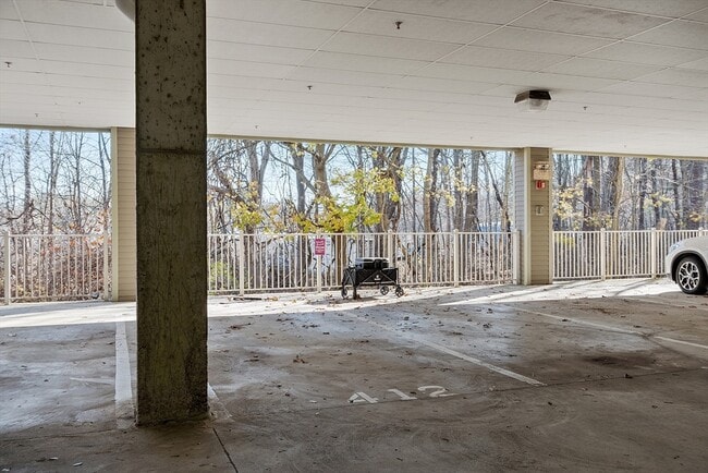 Building Photo - 3 Harvest Dr