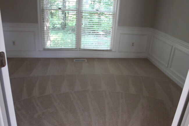 Building Photo - 4926 Benthaven Ln