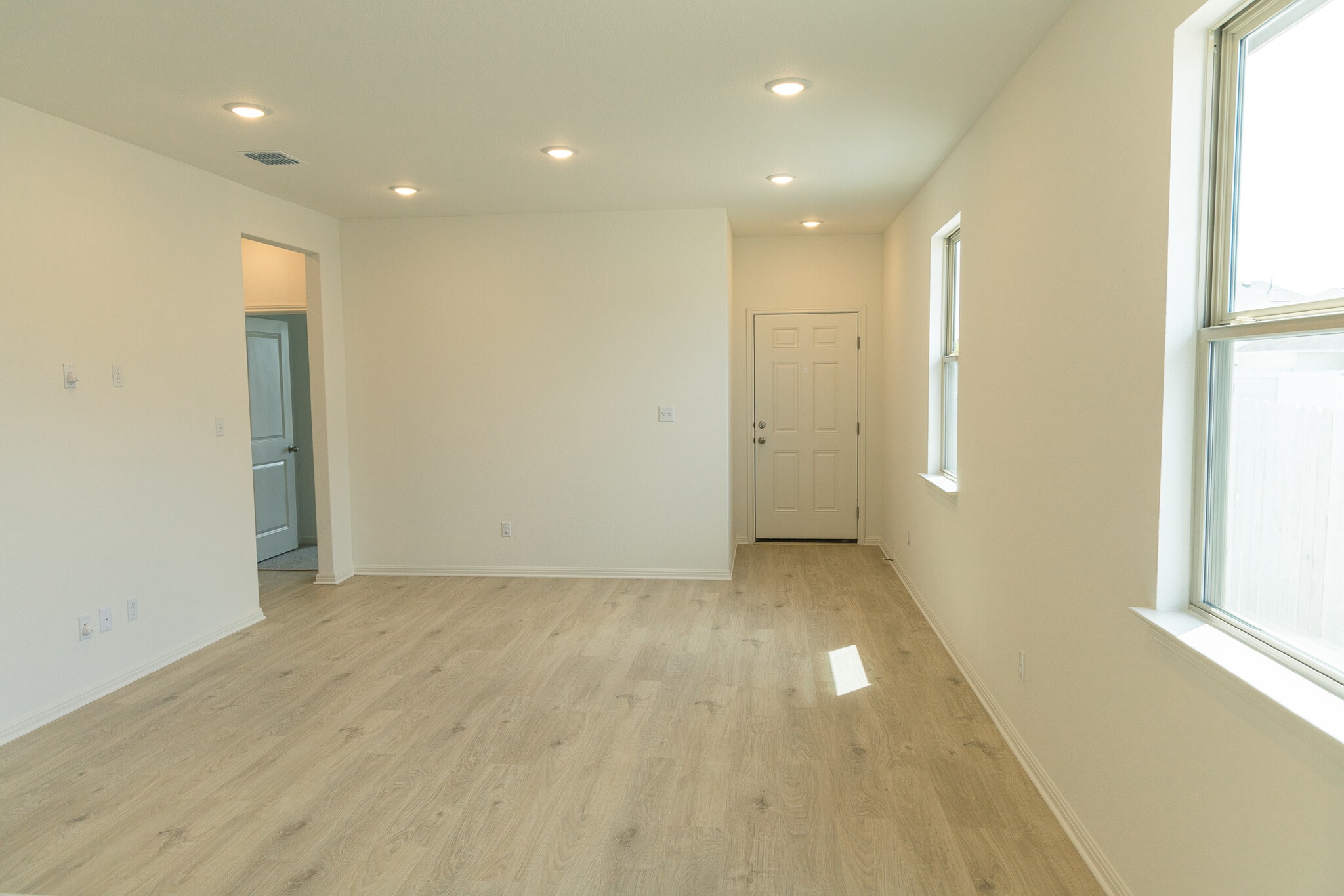 Building Photo - 388 Glocken Ln