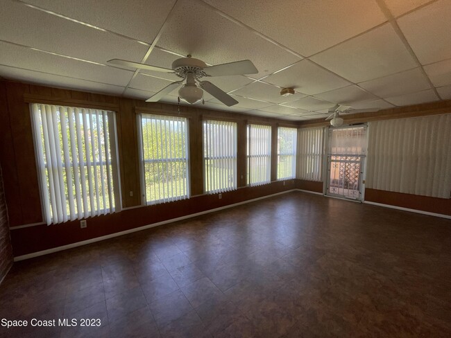 Building Photo - 670 John Hancock Ln