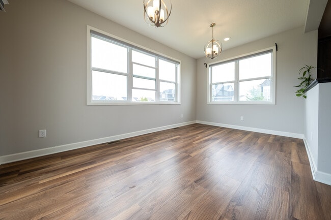 Building Photo - 18196 Goldfinch Wy