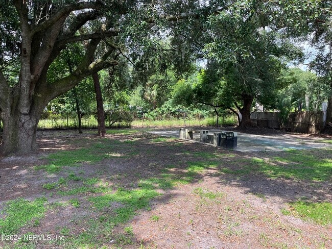 Building Photo - 2414 Rogero Rd