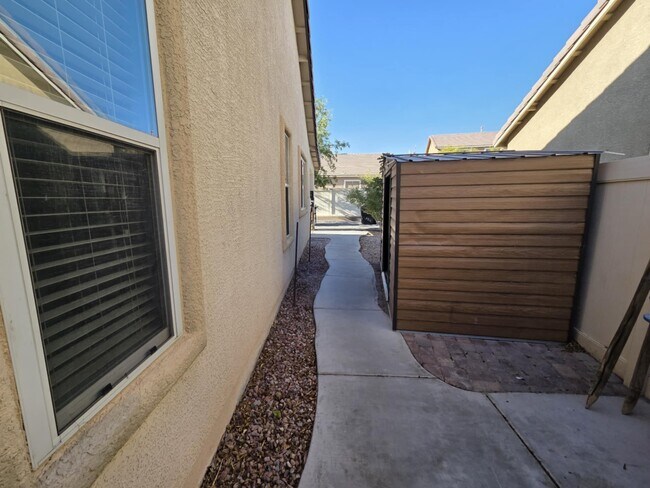 Building Photo - 3760 Candytuft Ridge Ave