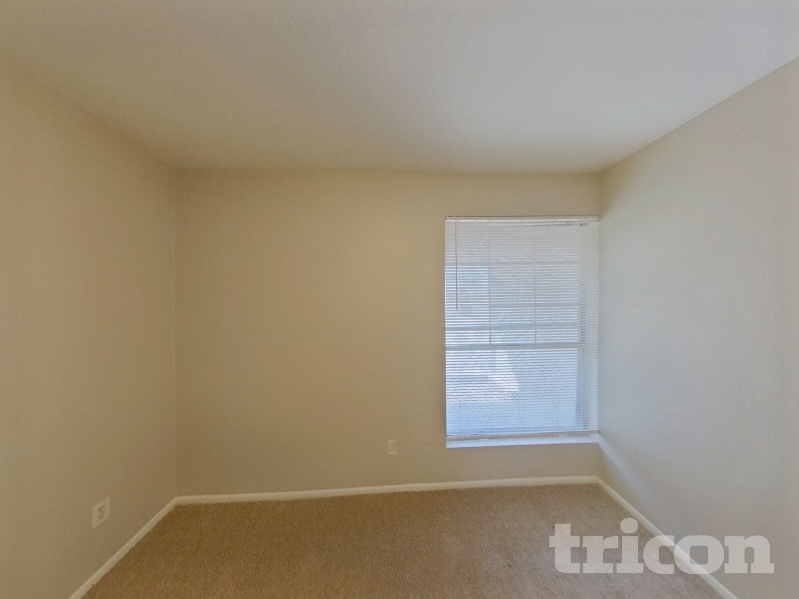 Building Photo - 5 N 131st St
