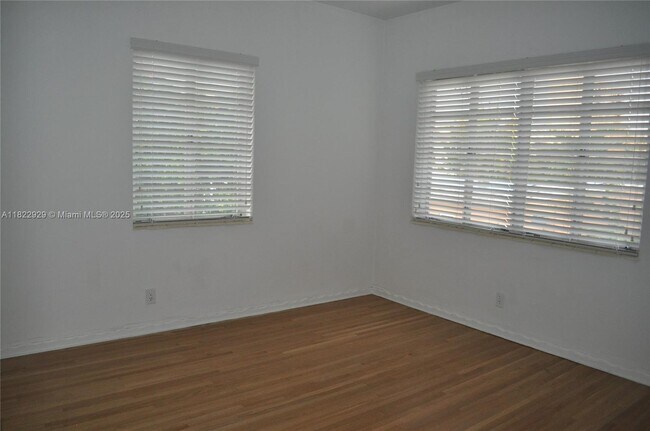 Building Photo - 2617 Segovia St
