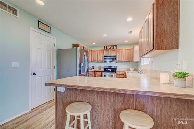 Building Photo - 5 Bedroom Home in South Boise _ Community ...
