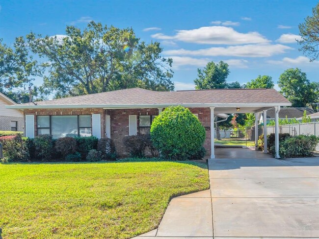 Primary Photo - 2912 W Lake Ave