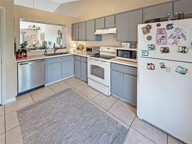 Building Photo - 5204 Lonesome Dove Dr