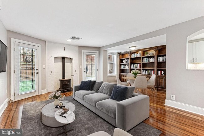 Primary Photo - 1747 18th St NW