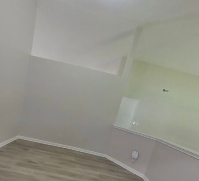 Building Photo - 504 Louise Dr