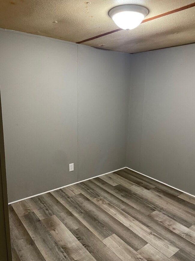 Building Photo - 4 BED, 2 BATH MOBILE HOME LOCATED IN JACKS...