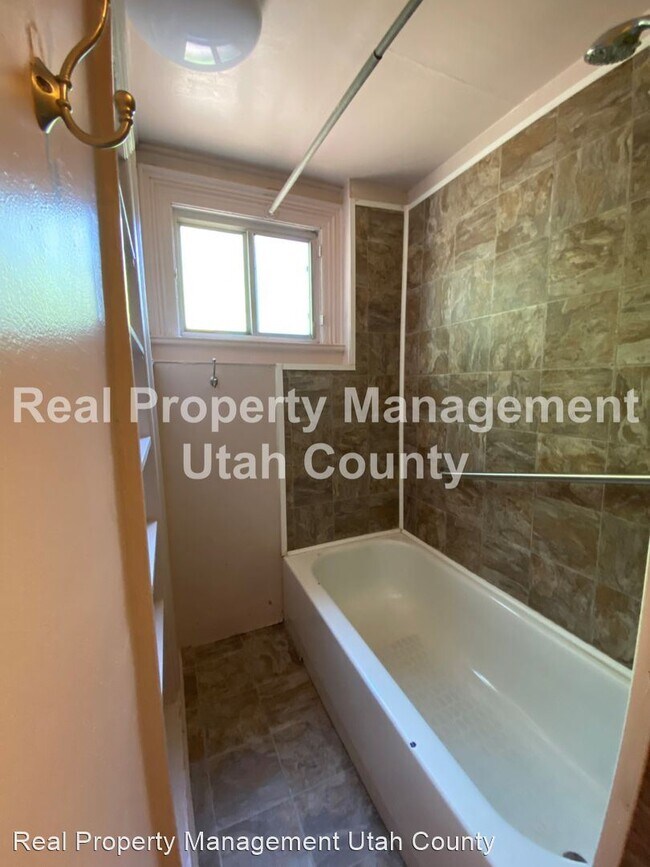 Building Photo - 1 br, 1 bath House - 341 S 100 E