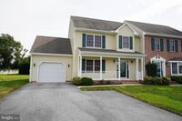 Building Photo - 1331 Aspen Dr