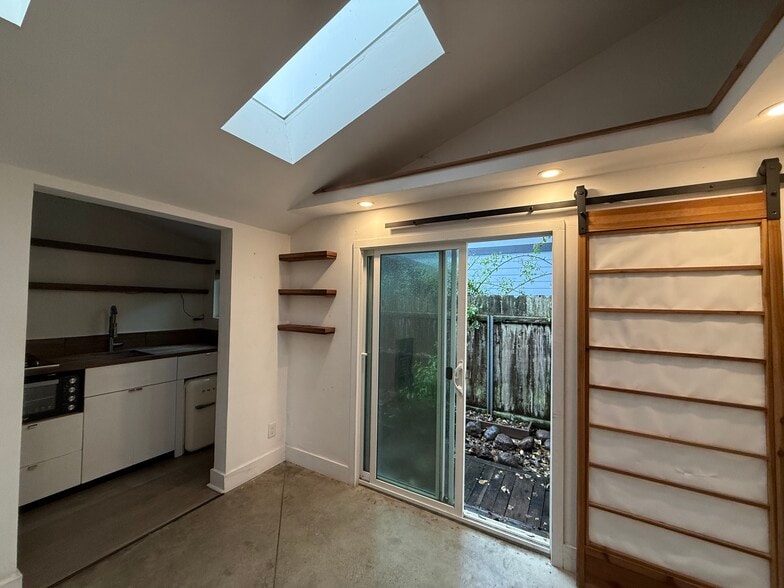 Primary Photo - 521 38th Avenue, Main Unit