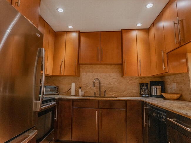 Building Photo - 1903 NE Media Ave