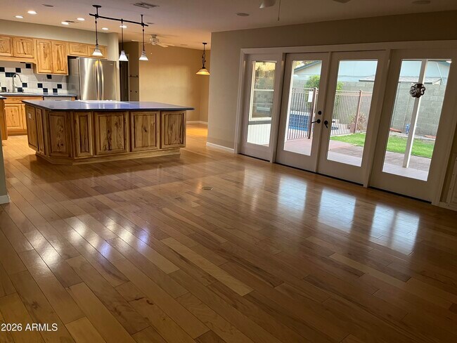 Building Photo - 3301 W Belmont Ave