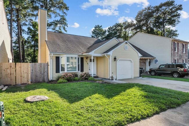 Building Photo - 4 Bedroom Home in Virginia Beach
