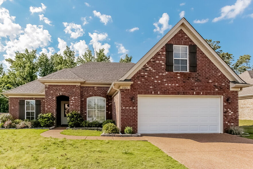 Primary Photo - 2665 Cherry Tree Dr
