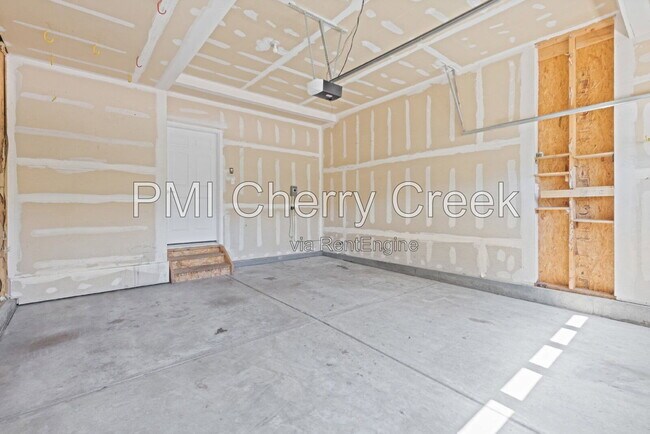 Building Photo - 3627 Starry Night Loop