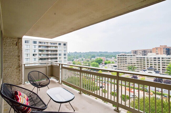 Building Photo - 2111 Richmond Hwy