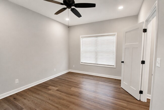 Building Photo - 1429 Village Lp