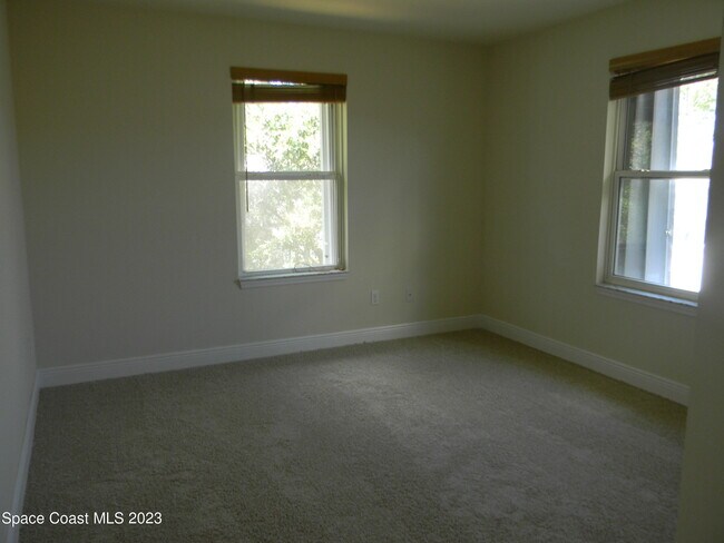 Building Photo - 1576 Alaqua Way