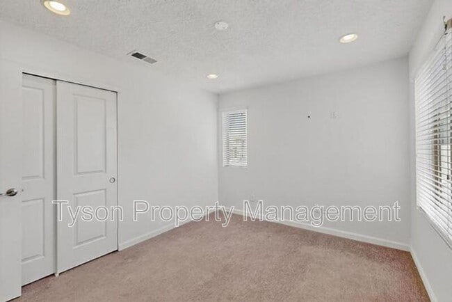 Building Photo - 6316 Vista del Bosque Dr