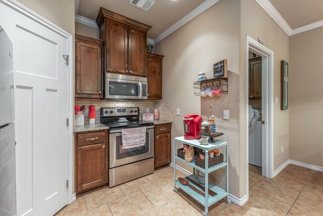 Building Photo - 3603 Haverford Rd