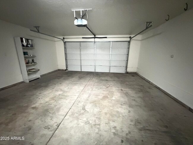 Building Photo - 5036 E Catalina Ct