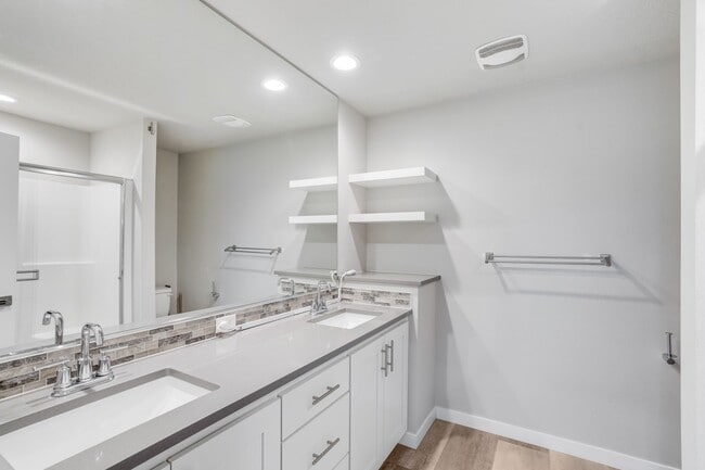 Building Photo - Beautiful 3 Bed, 2.5 Bath Rental Home in H...