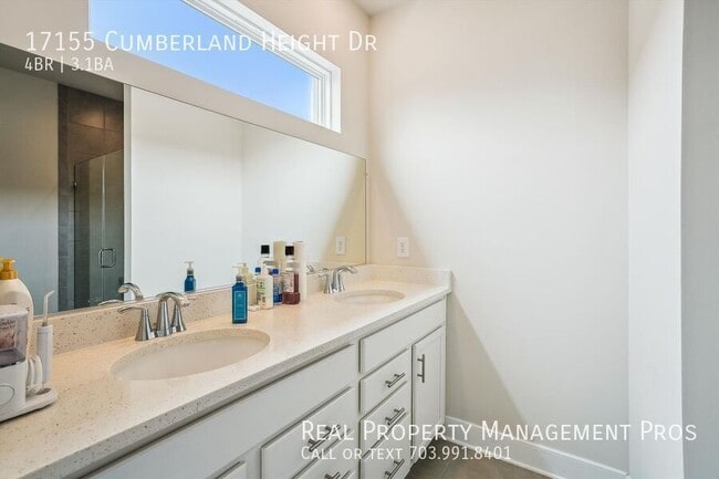 Building Photo - 17155 Cumberland Height Dr