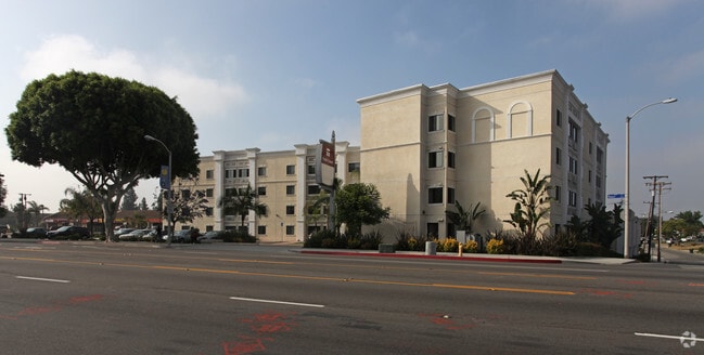 Primary Photo - Pacific Towers