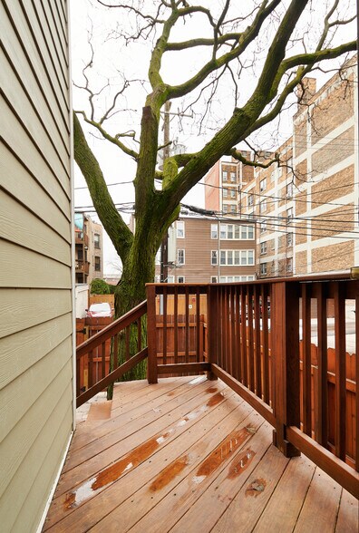 Deck to Patio - 5610 N Kenmore Ave